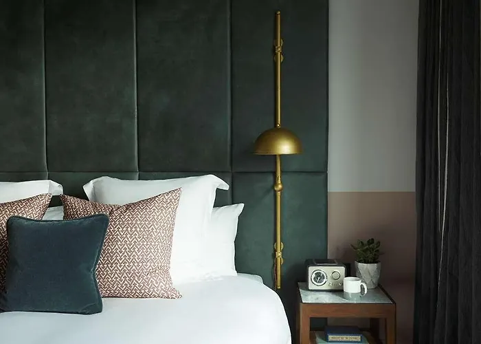 The Hoxton, Hotel 4*