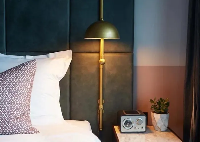 The Hoxton, Hotel